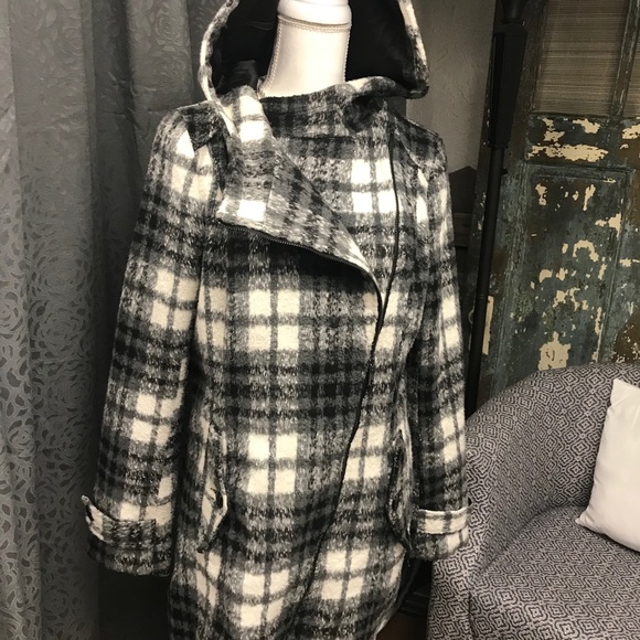 Madden Girl Jackets & Blazers - Magnificent black and white plaid coat